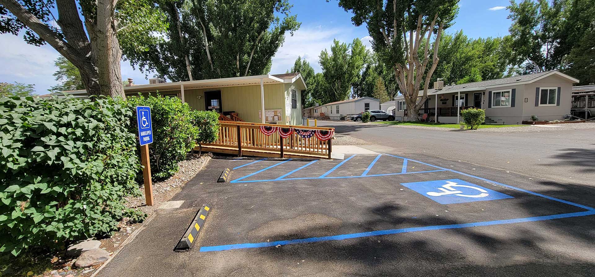 Mobile homes at Pioneer Mobile Home Ranch