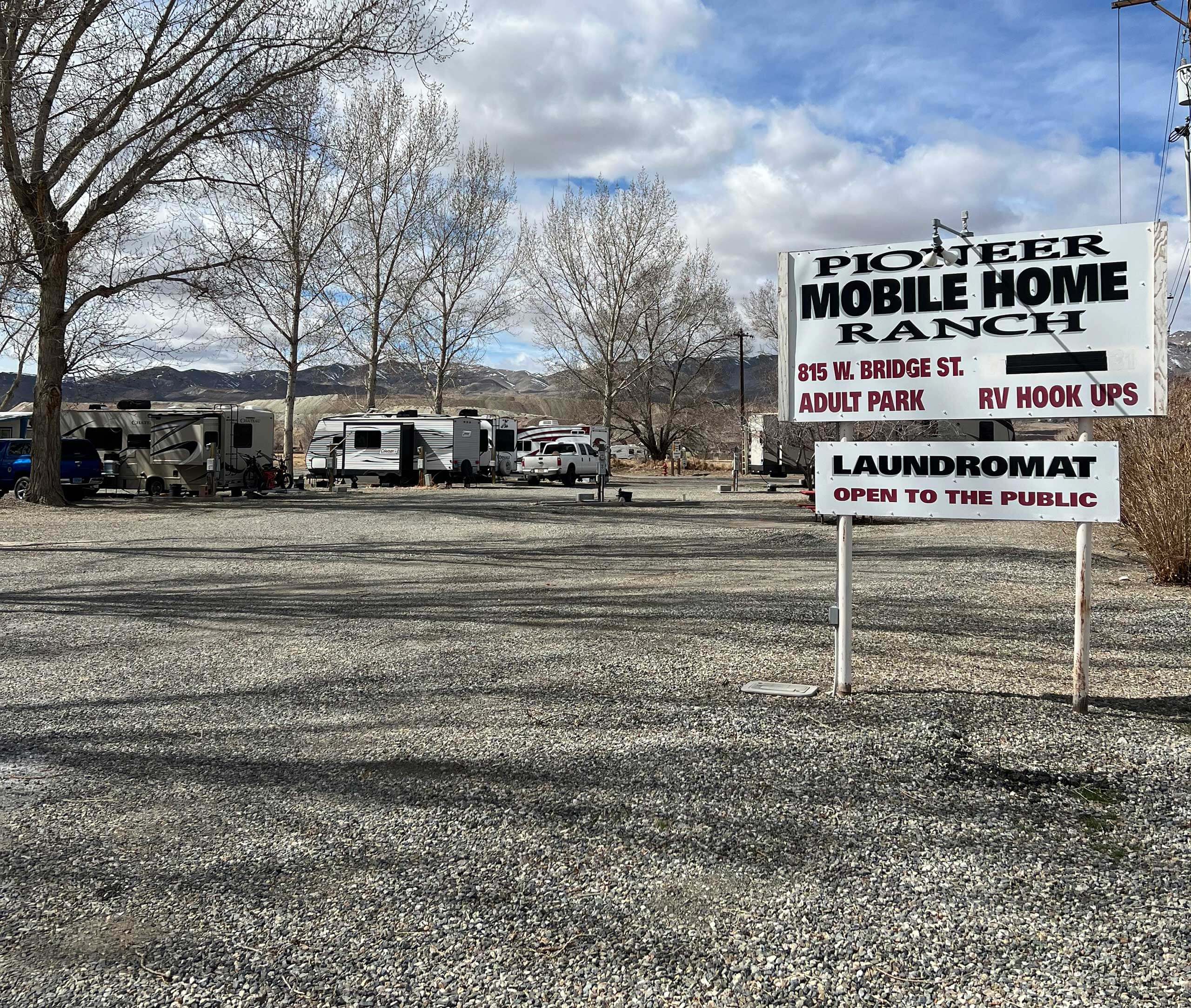 Mobile homes at Pioneer Mobile Home Ranch