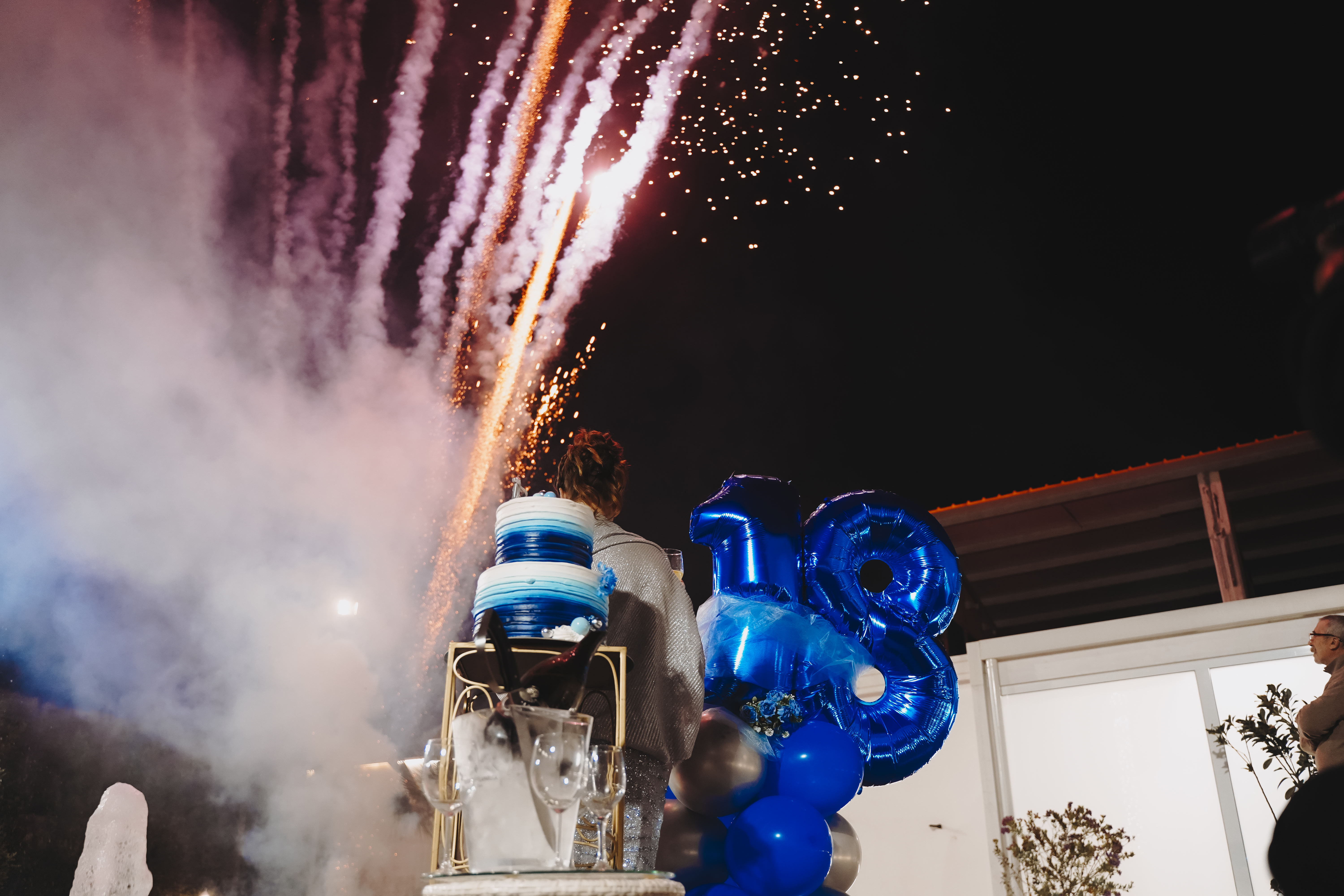 Fuochi d'artificio e torta finale