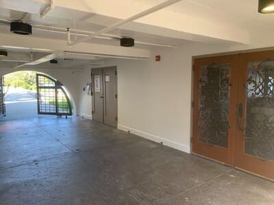 {{ custom_values.service_3 }} in {{custom_values.area_2})