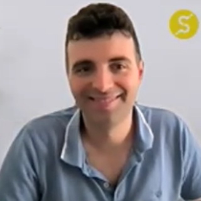 Alfonso, Savvy English coach