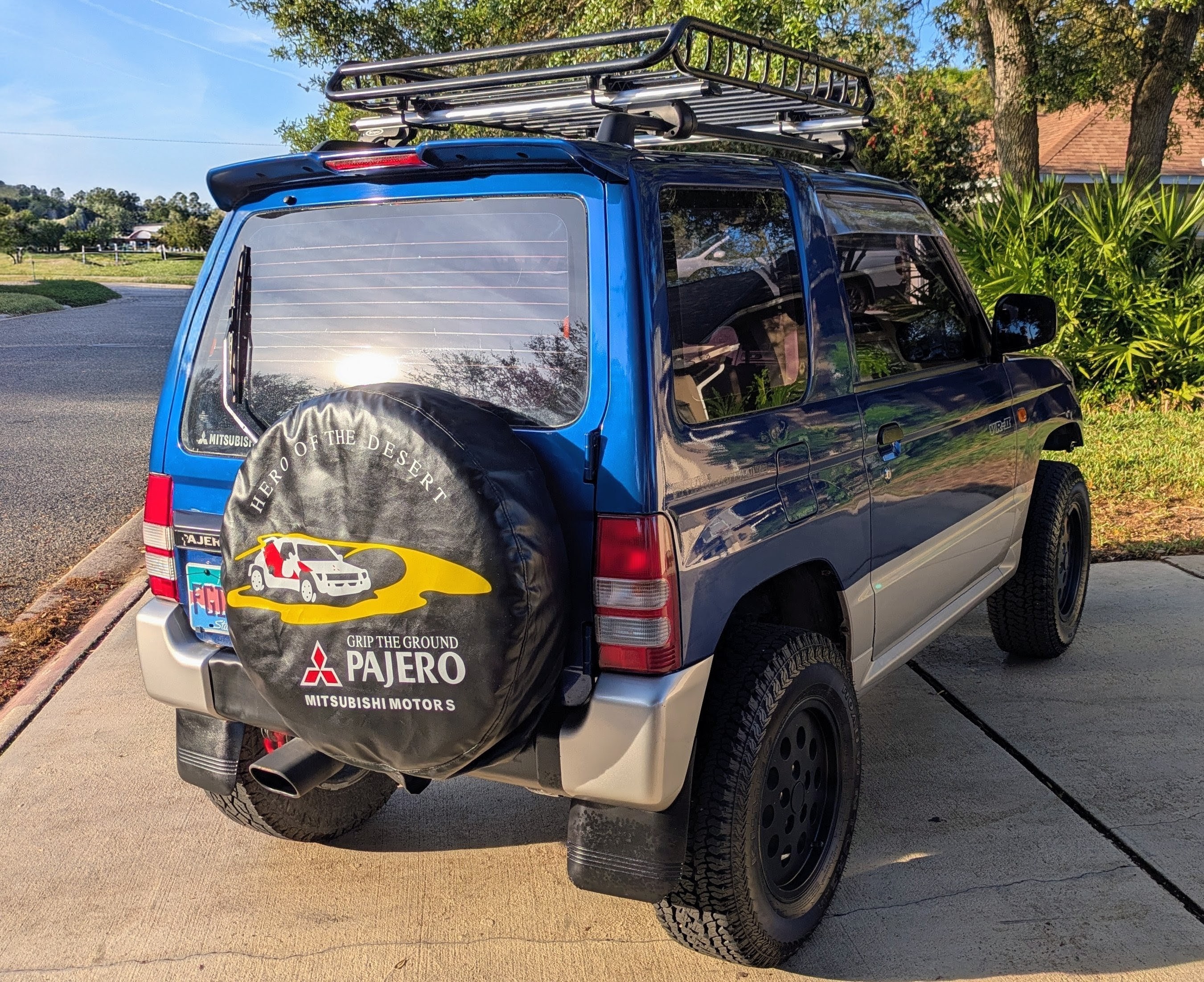 Pajero Mini — rear