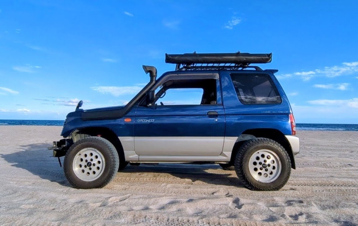 1996 Mitsubishi Pajero Mini VR-II — beach