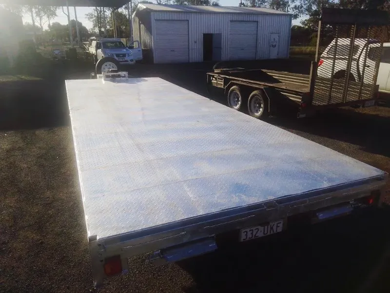 6.9 m triaxle flat deck tilt tray trailer