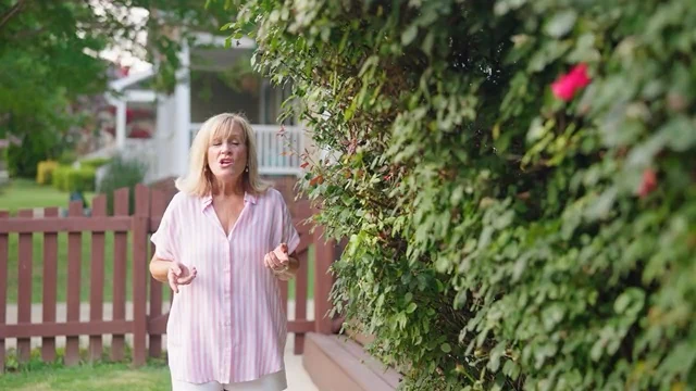 Agent appearing in listing film