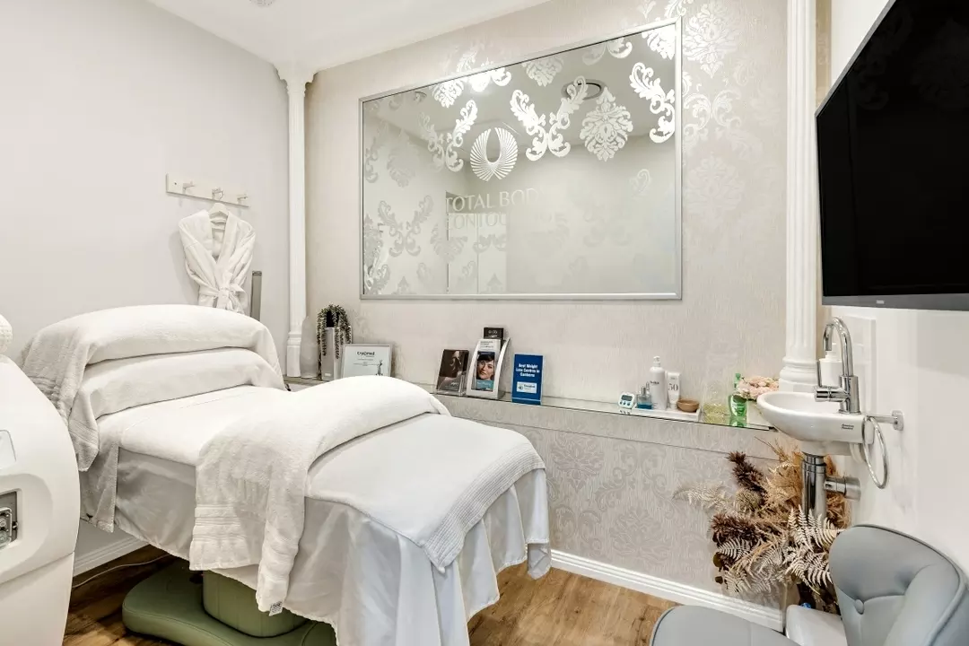 Total Body Contouring treatment room