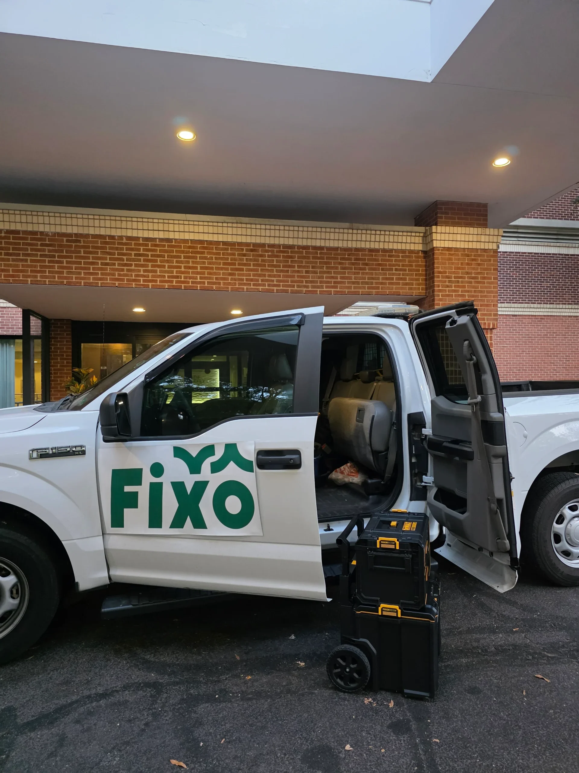 Luis Bruno Marin Guillen, founder of Fixo