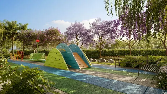 Playground com escorregadores e piso emborrachado