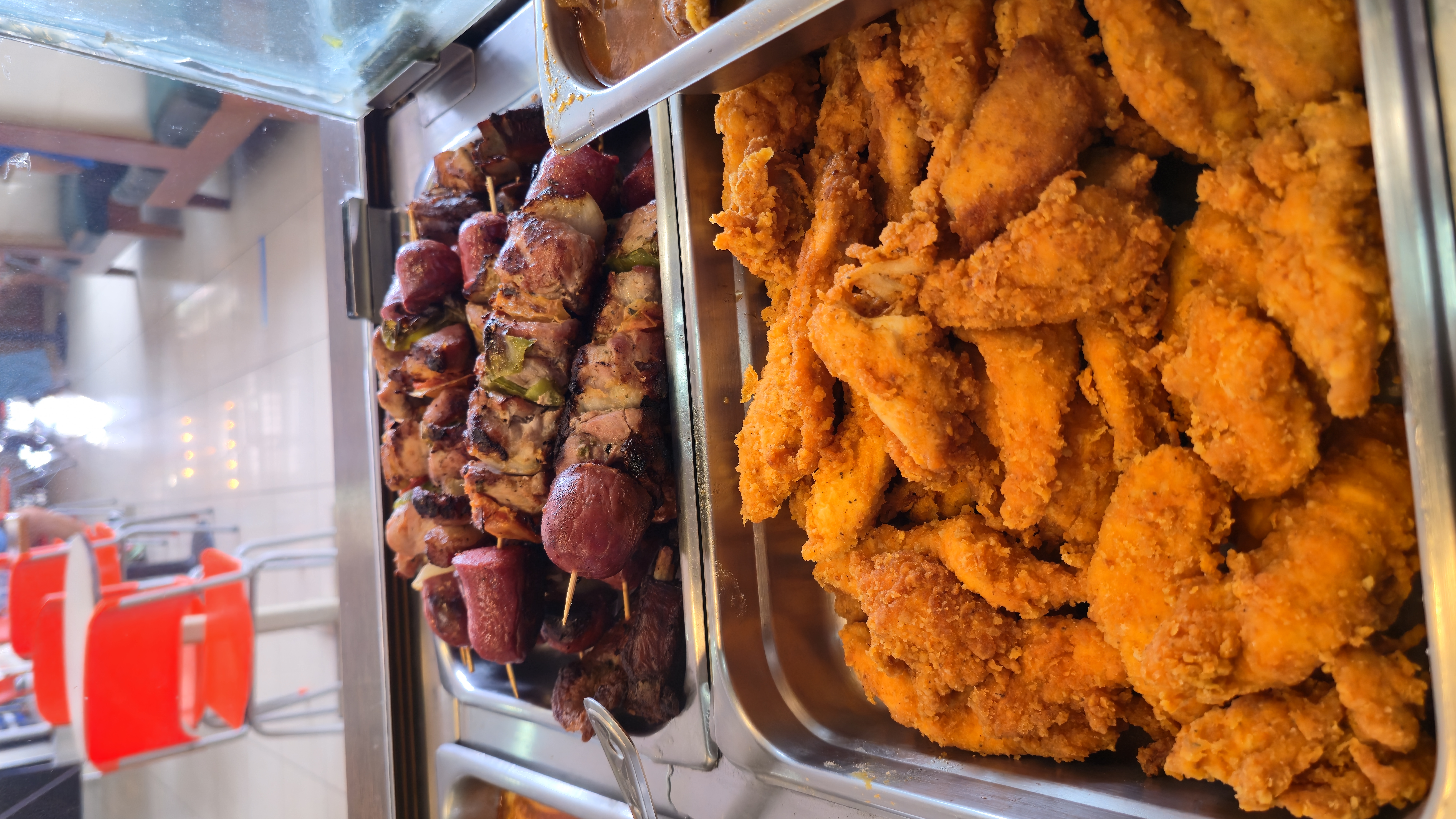 Variedad de carnes y asados de comida casera en Catacamas