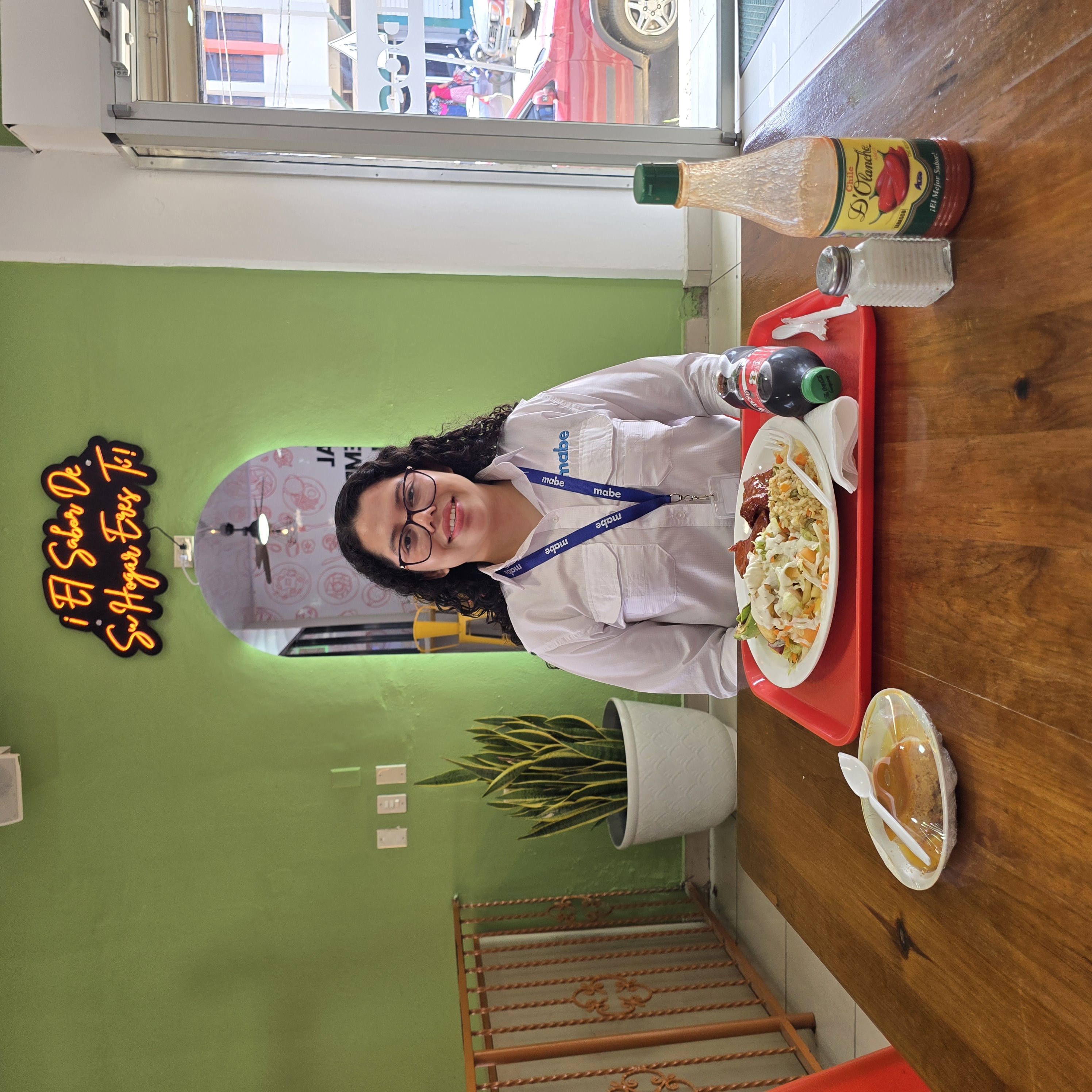 Ambiente familiar y acogedor en el restaurante Su Hogar Comidas