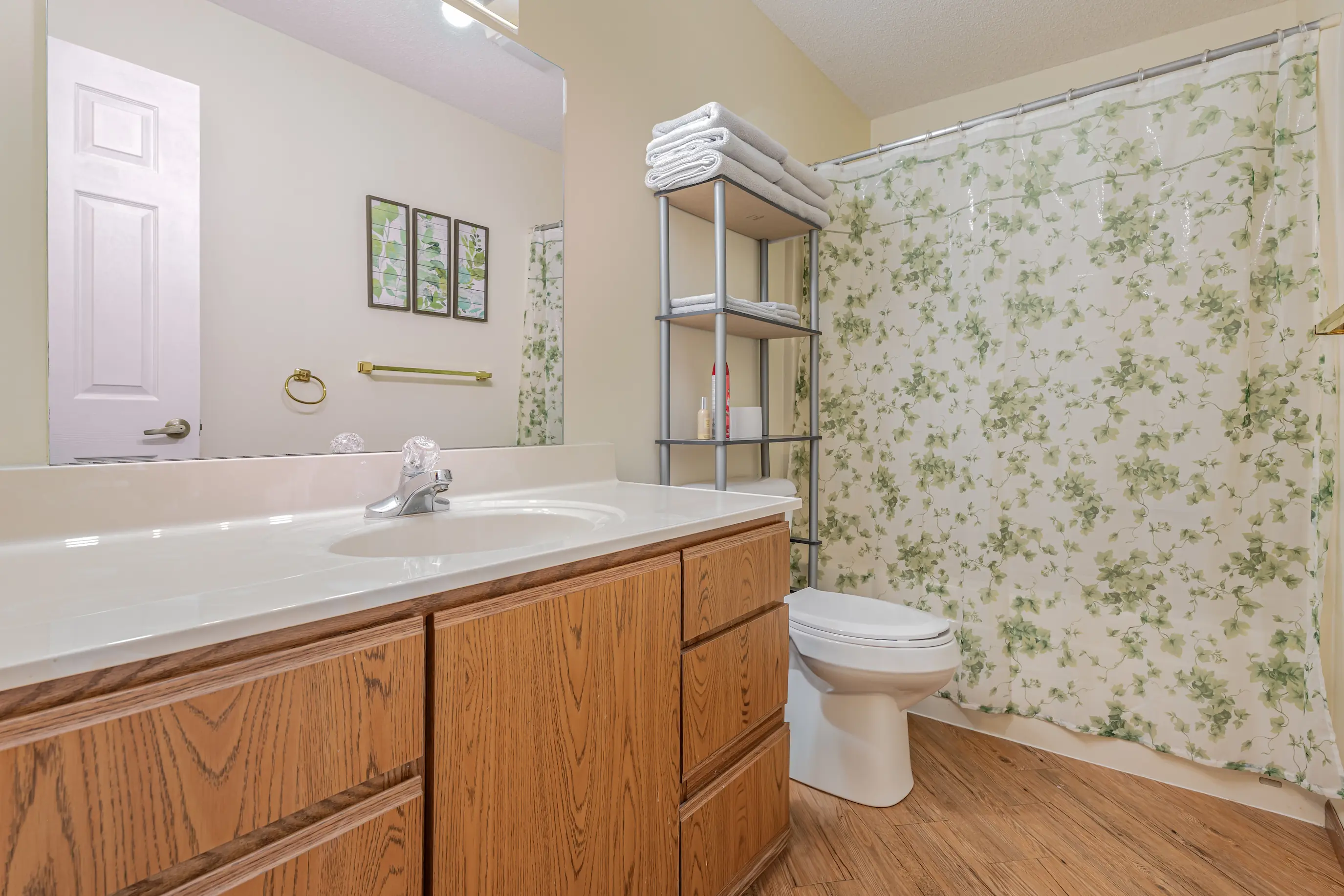 Lakeview and Wildlife Cabin Property