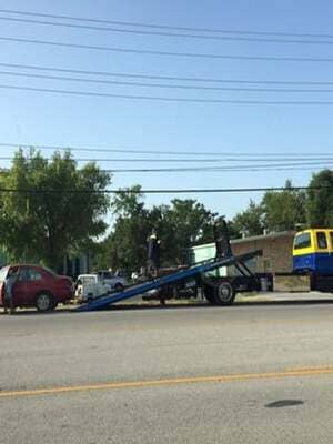 Windshield Replacement in 1418 S. IH35, San Marcos TX