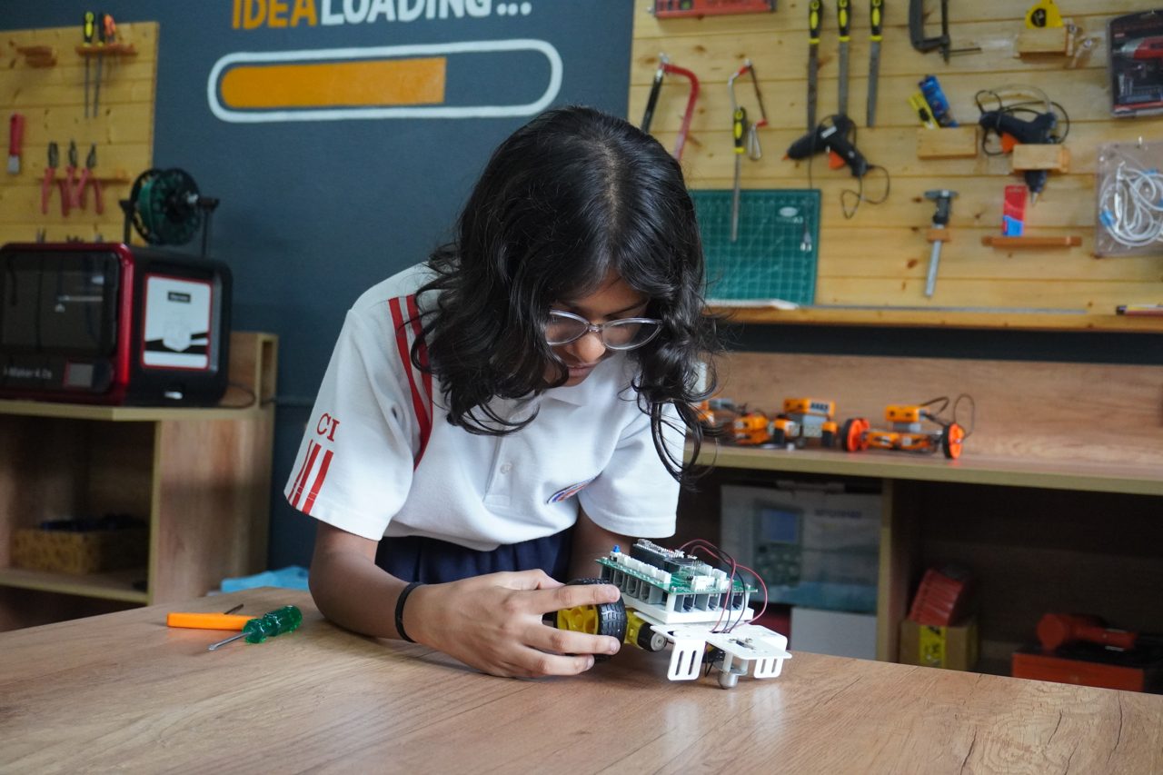 Students engaged in a Grobots lab session