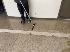 {{ custom_values.service_2 }} in {{custom_values.area_2})