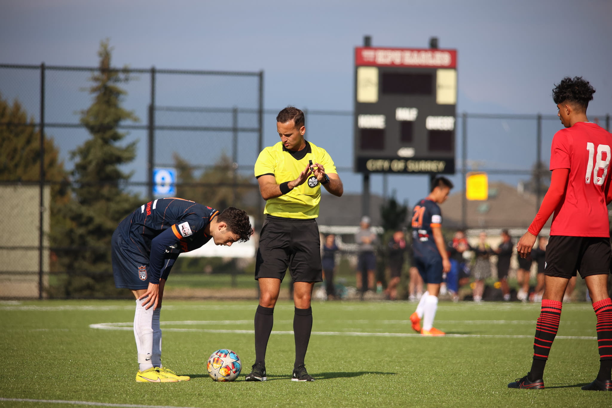 Vivid Photohouse sports action — Frozen at full flight