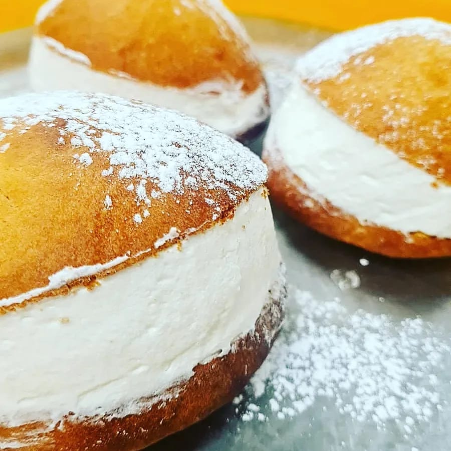 Maritozzi con panna