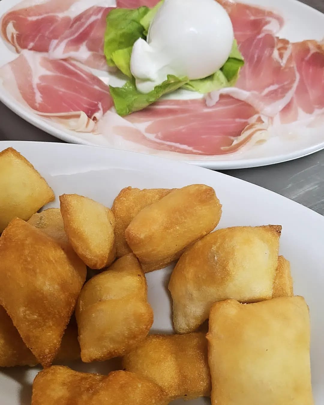 Prosciutto crudo, burrata e gnocco fritto