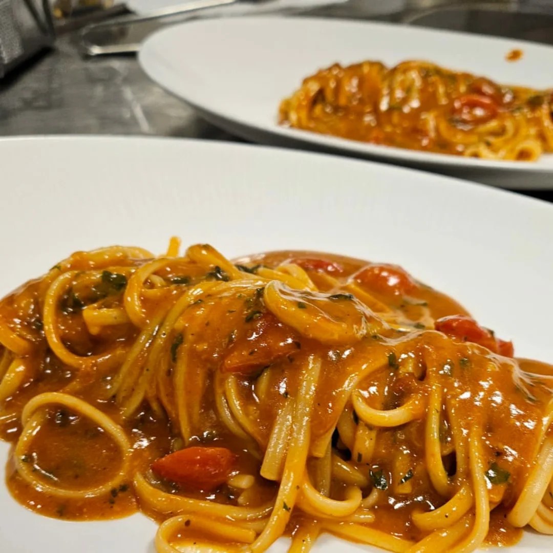 Spaghetti allo scoglio con frutti di mare