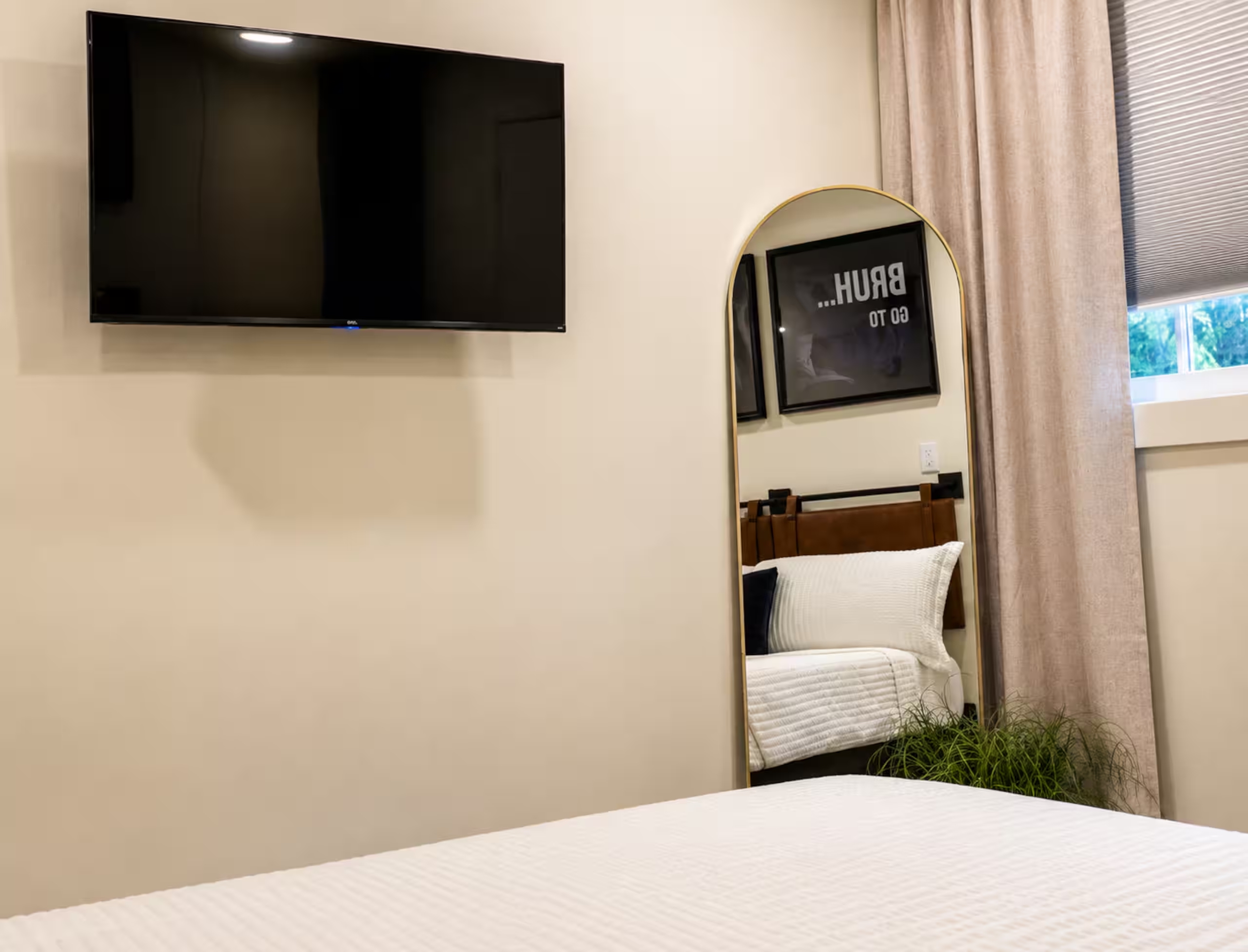 Relaxing bedroom atmosphere in Montgomery AL furnished apartment