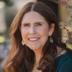 Dr. Michelle Peticolas