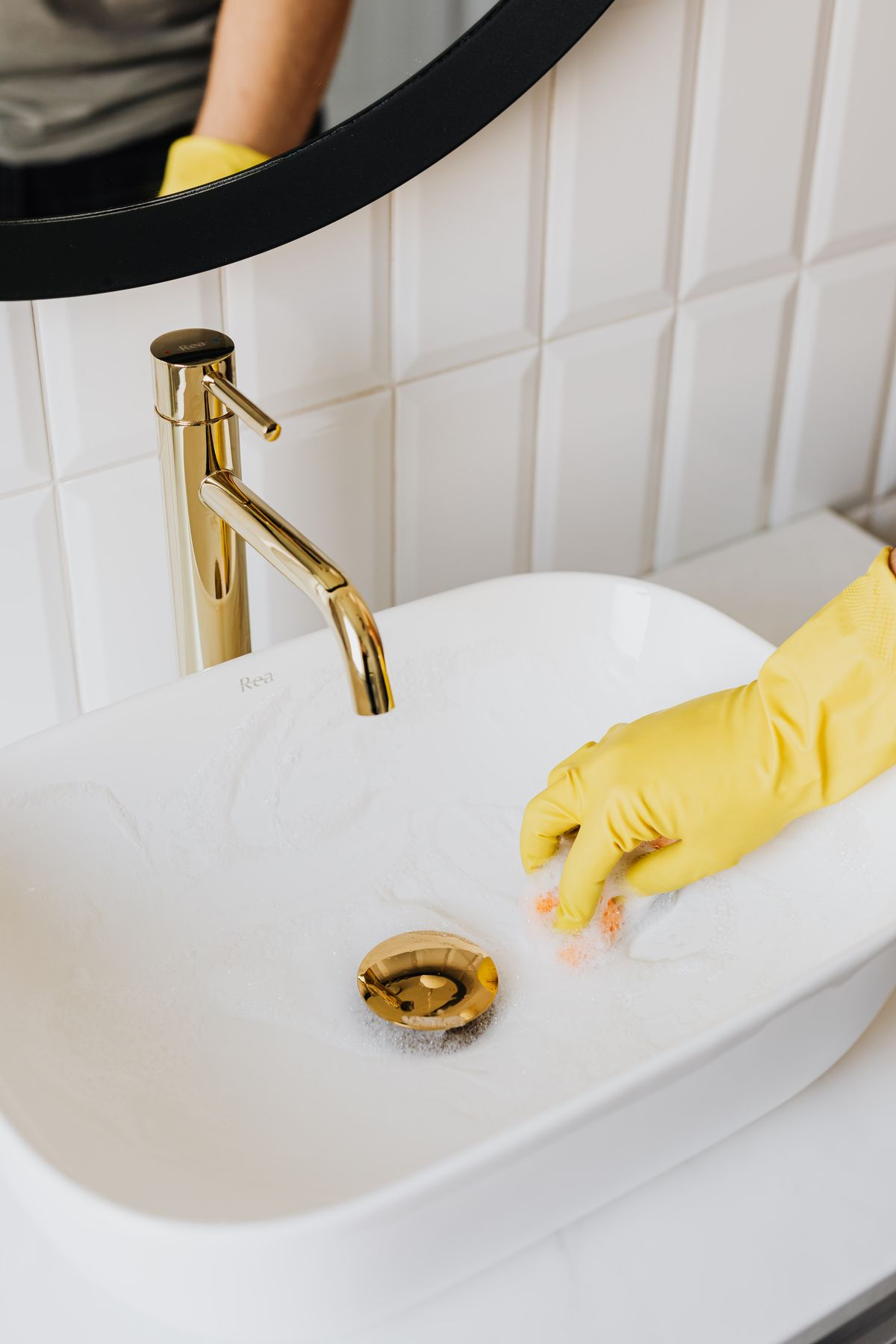 Bathroom disinfection service