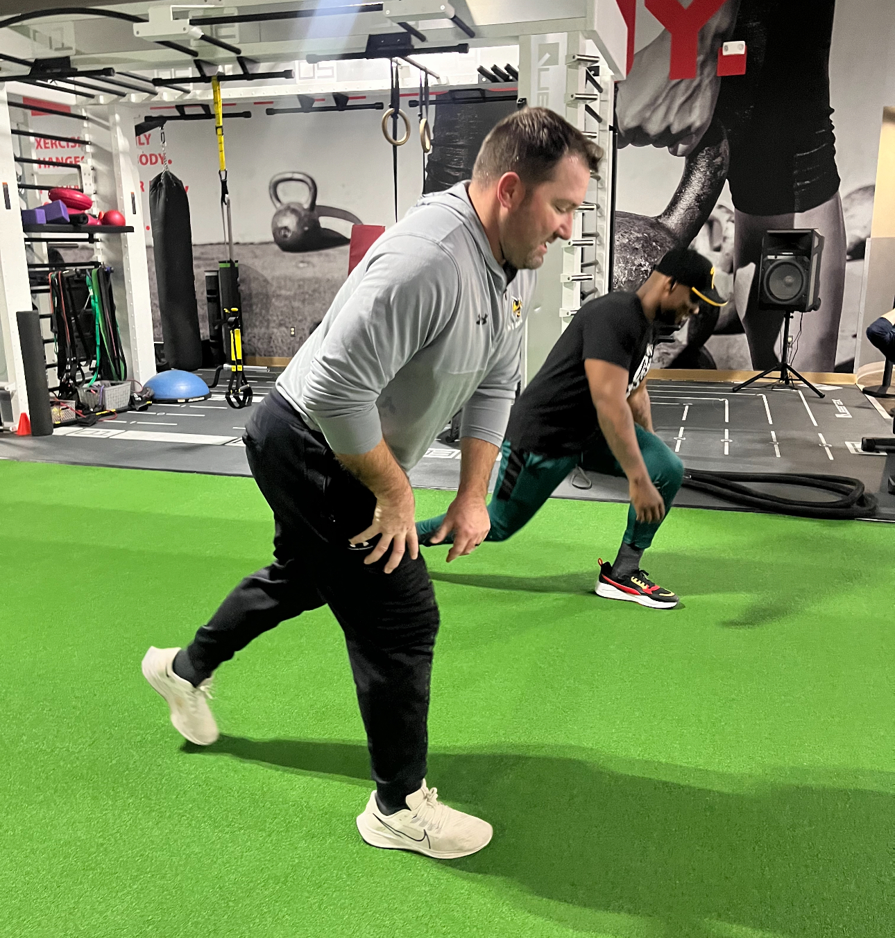 Trainer with client