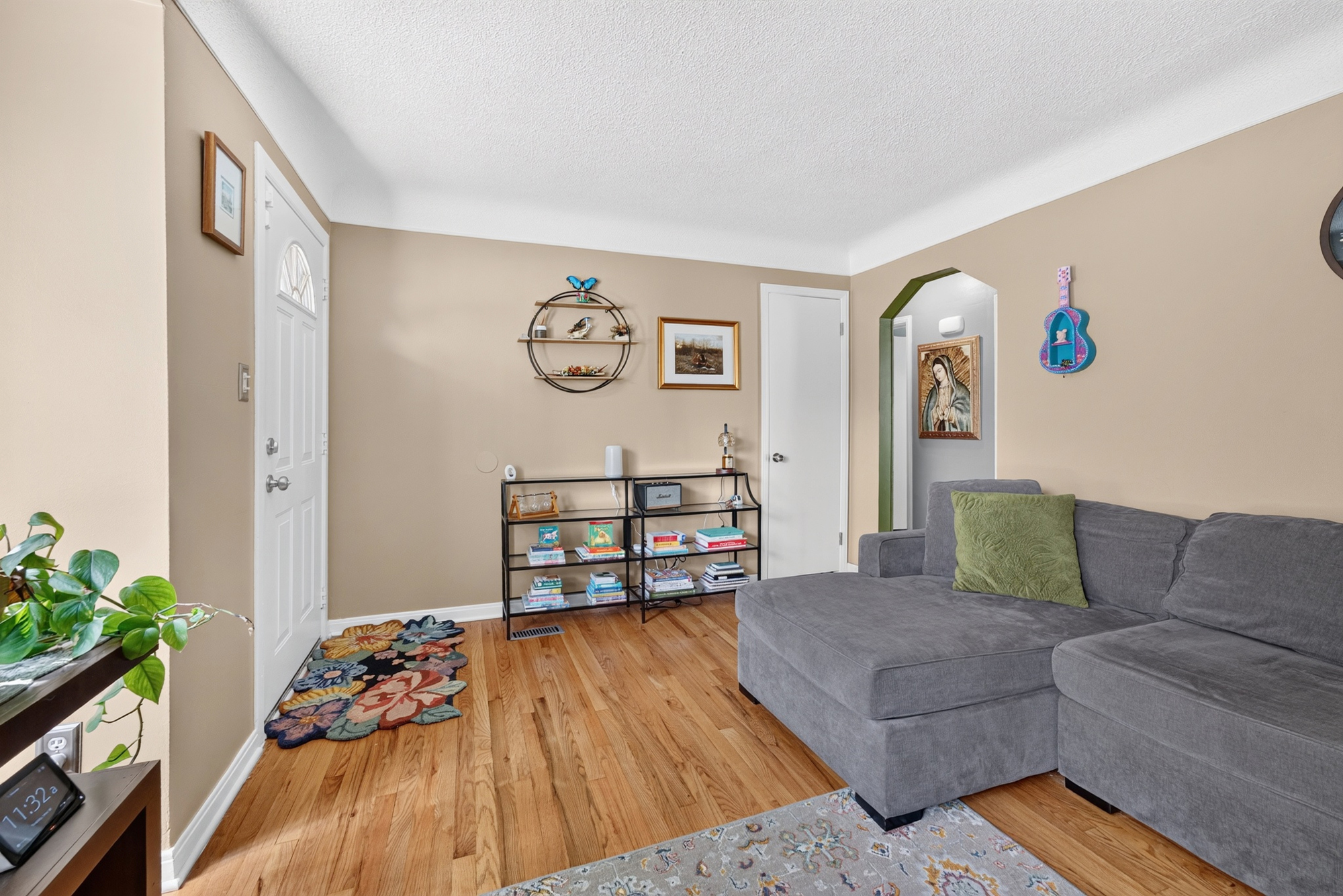 2420 Applewood Avenue photo 6