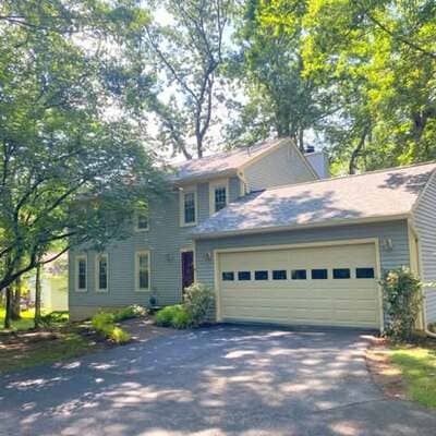 {{ custom_values.service_1 }} in {{custom_values.area_5})