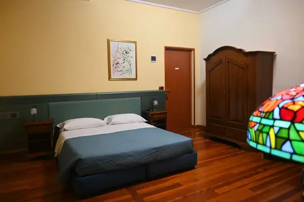 Ambiente e silenzio nelle camere dell'Albergo Valganna