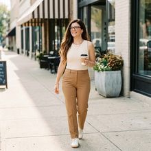 Customer experiences that sell themselves, built by Meghan Donnelly