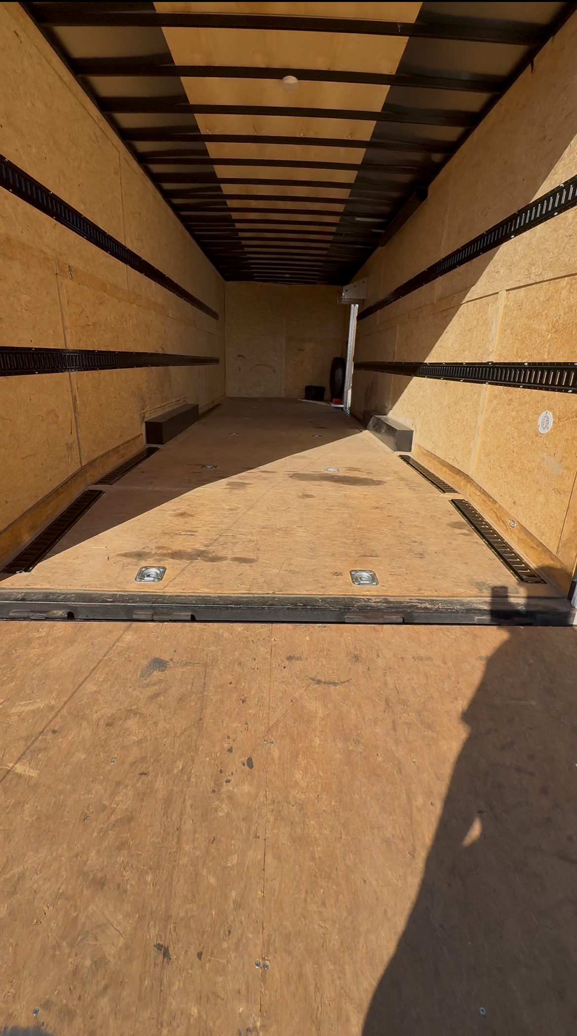 30' Enclosed