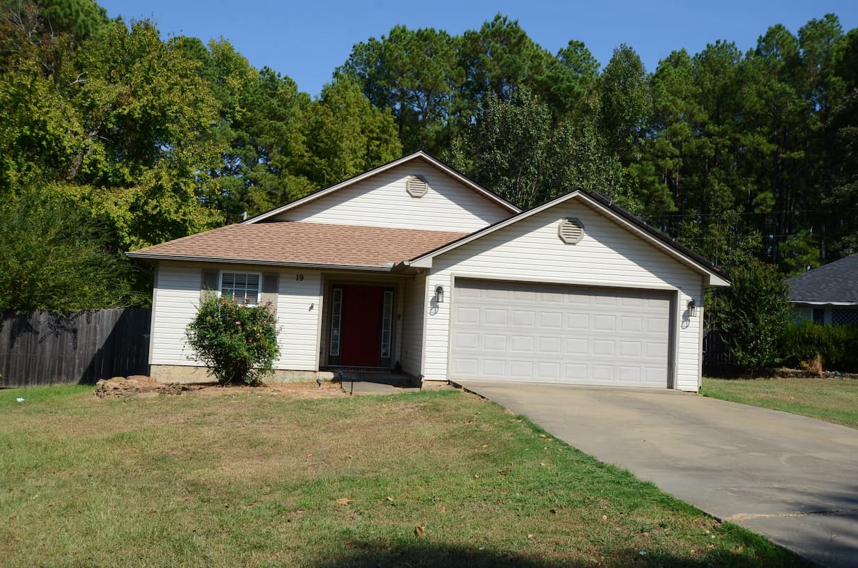 Front of 19 Brenda Dr, Sheridan AR