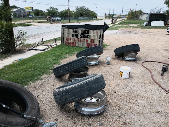 RoadRunner Road Services mobile crane truck and roadside repair work photo 6 in Big Spring, TX and West Texas