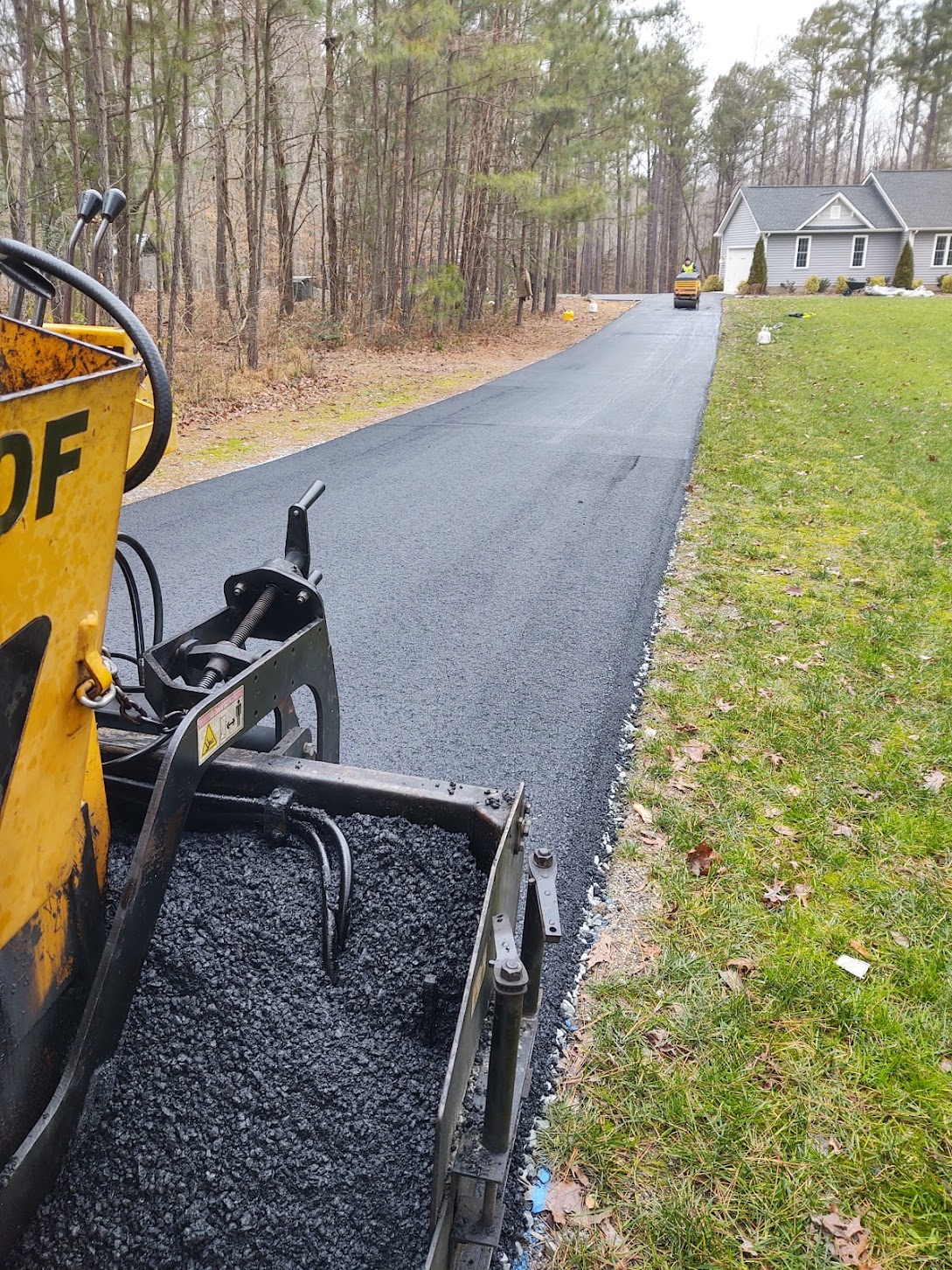 Advanced Asphalt LLC professional paving work