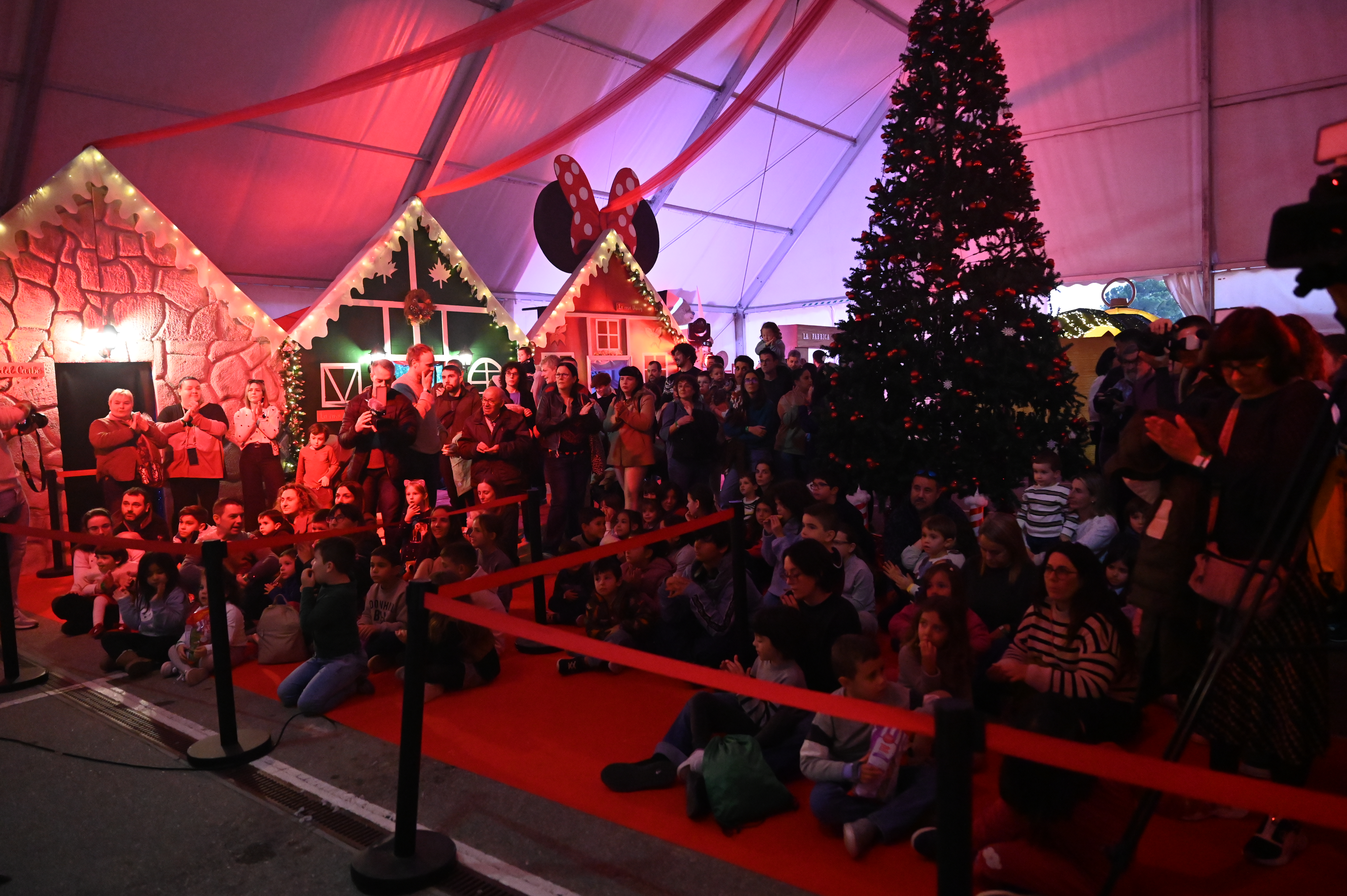 Feel Christmas Town