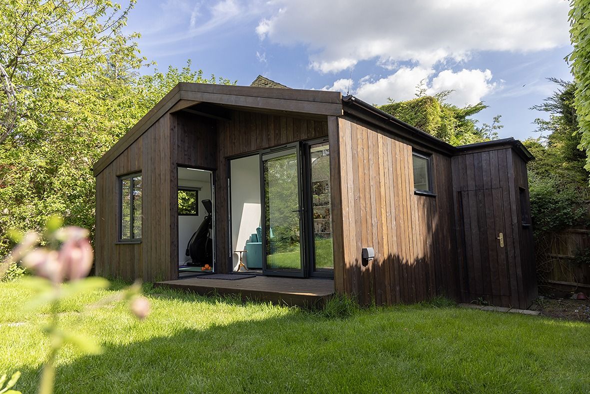 Garden room with pitched roof