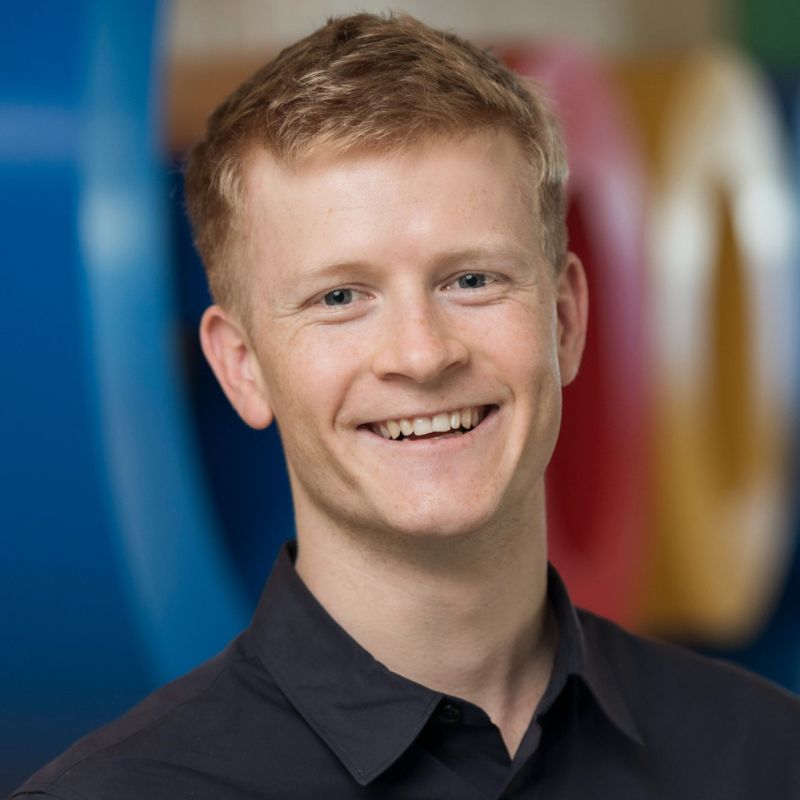 Headshot of Oliver Pestalozzi, Former Senior Digital Strategist At Google. Discussing 'Control Your Pipeline' at EQUIP event.