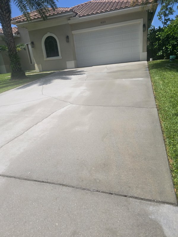 Pressure cleaning and painting work by JT Pressure Cleaning And Painting Inc.