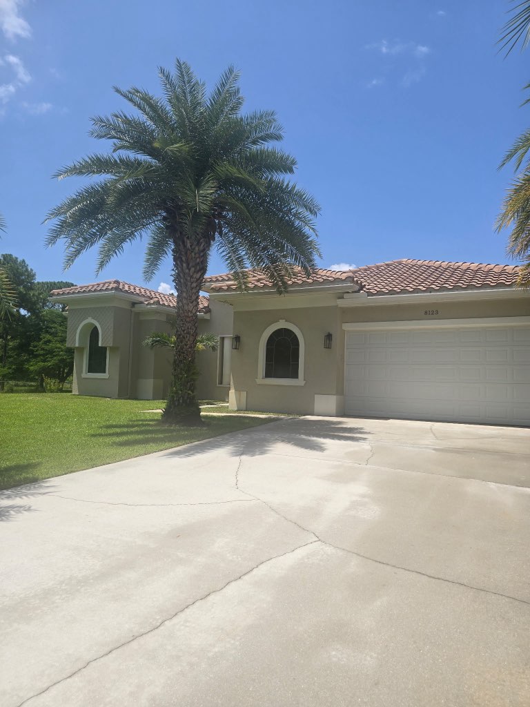 Pressure cleaning and painting work by JT Pressure Cleaning And Painting Inc.