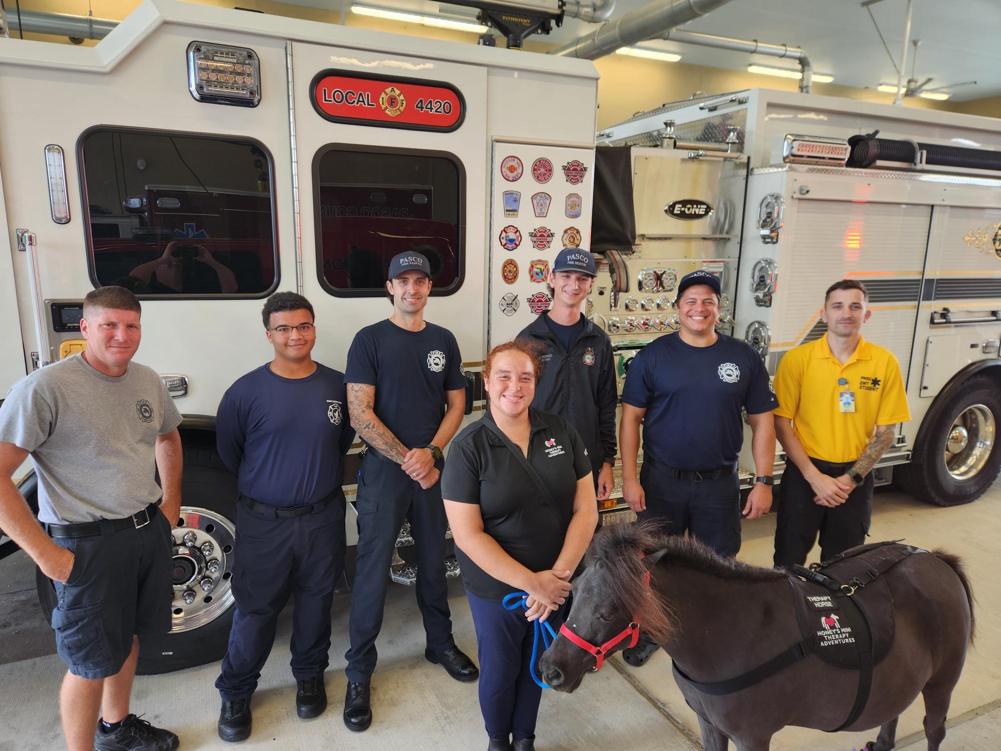 Honey's Mini Therapy Adventures visit to Pasco station photo 4