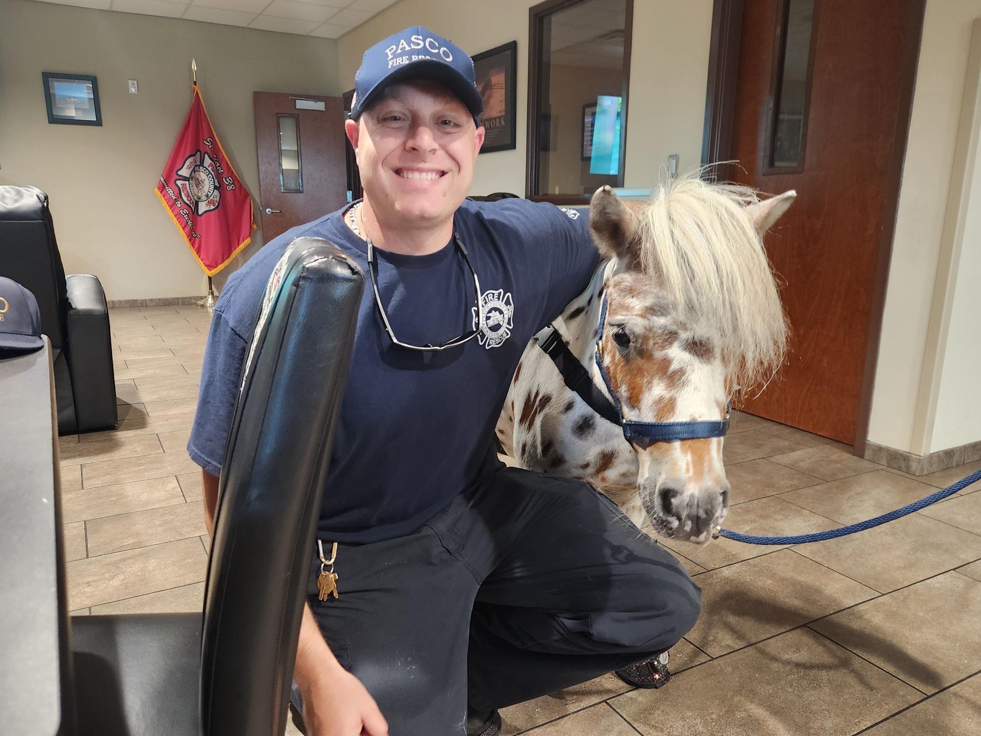 Honey's Mini Therapy Adventures visit to Pasco station photo 3