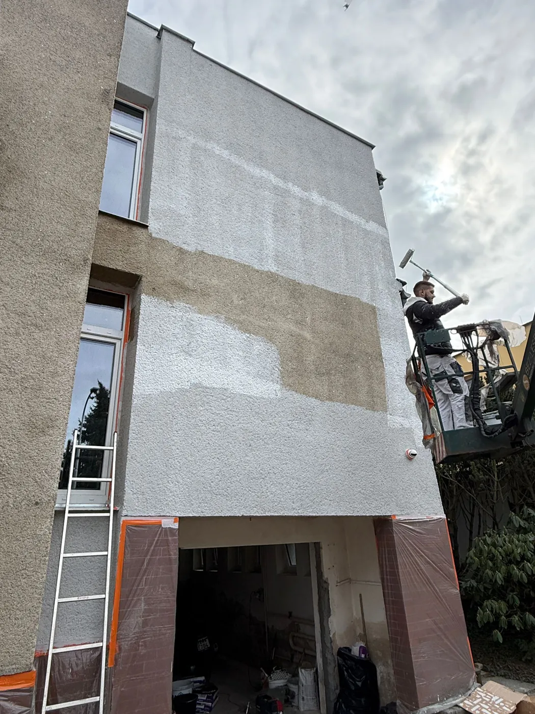 Nátěr fasády rodinného domu – před