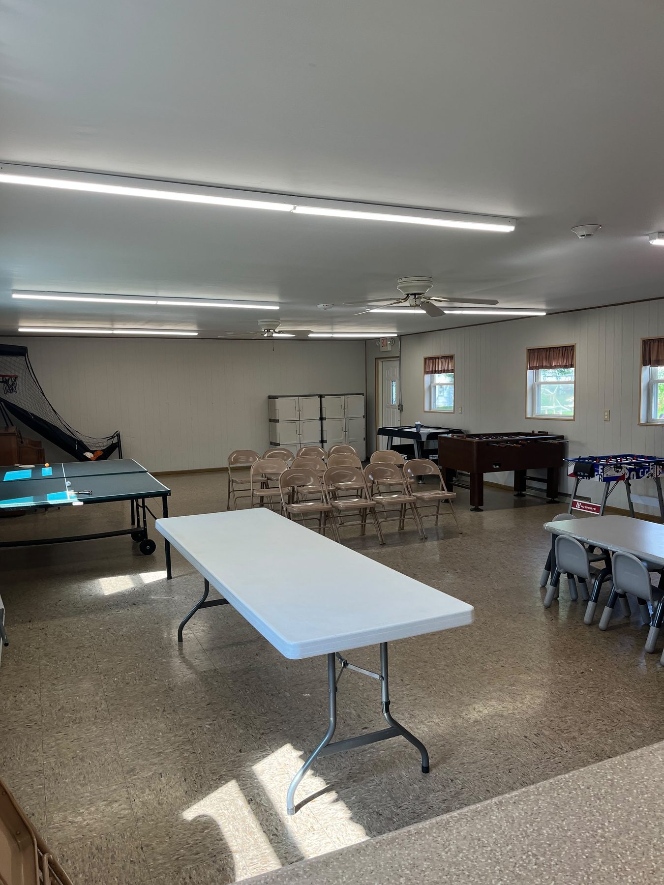 Multipurpose room and lunch tables