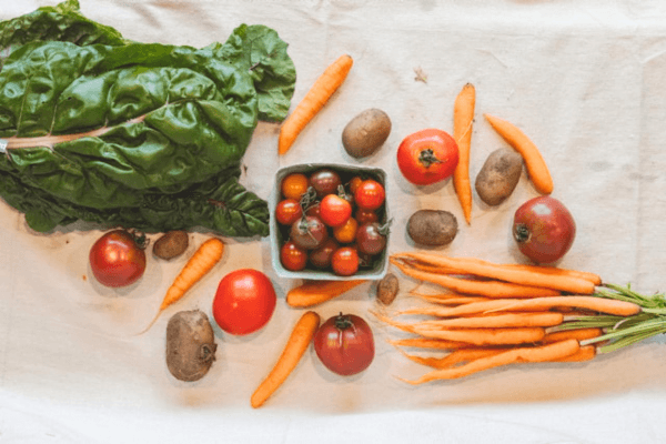 Simple anti-inflammatory meal components in a real kitchen