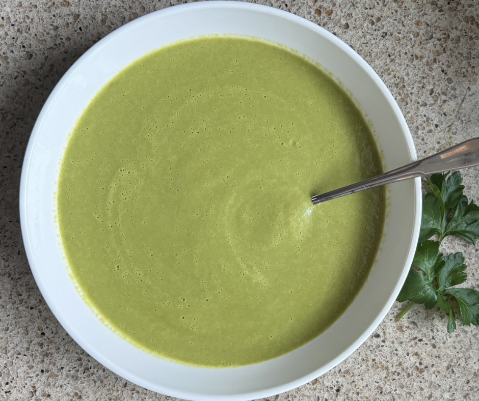 Creamy broccoli herb soup with fresh parsley