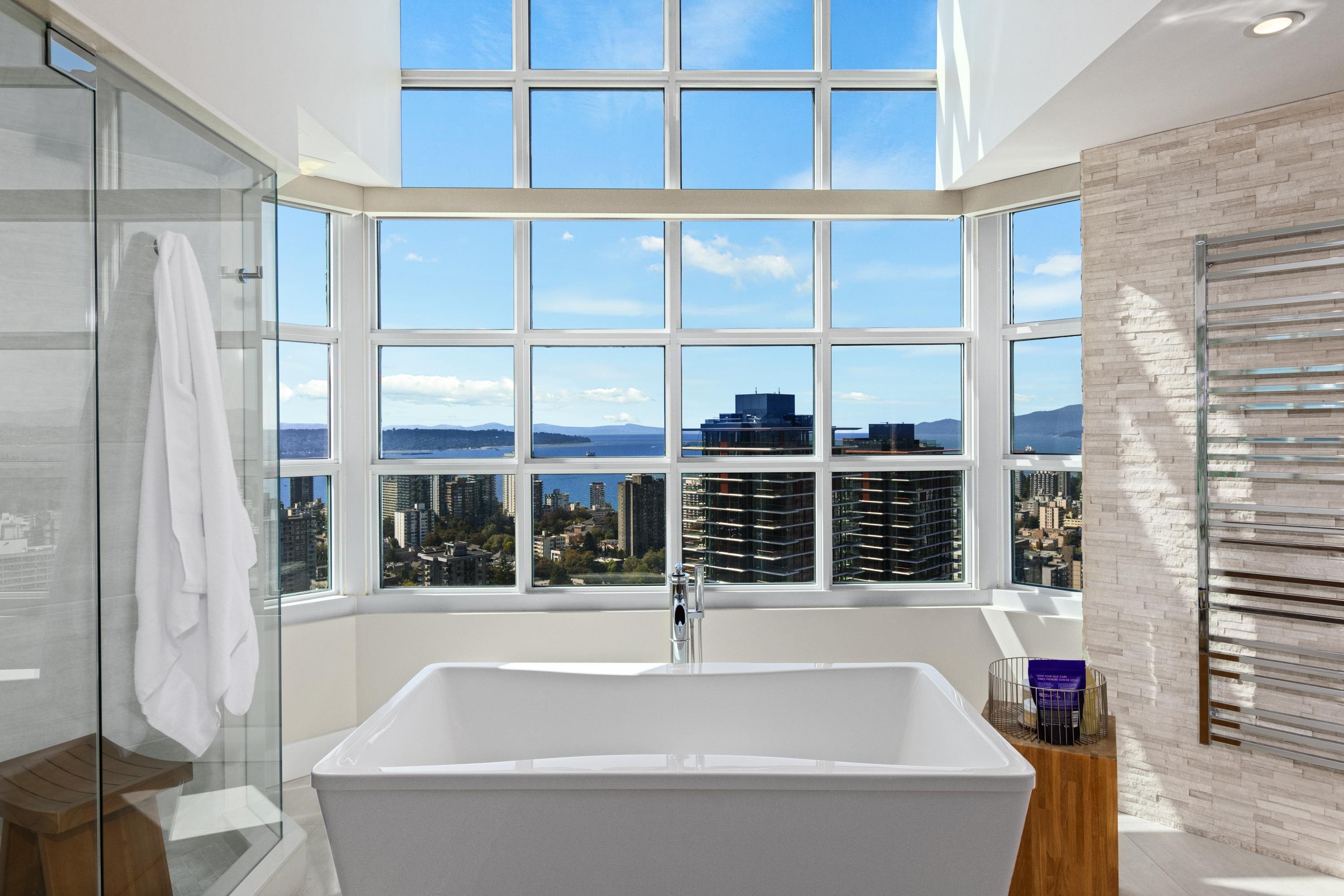 Coal Harbour luxury condo