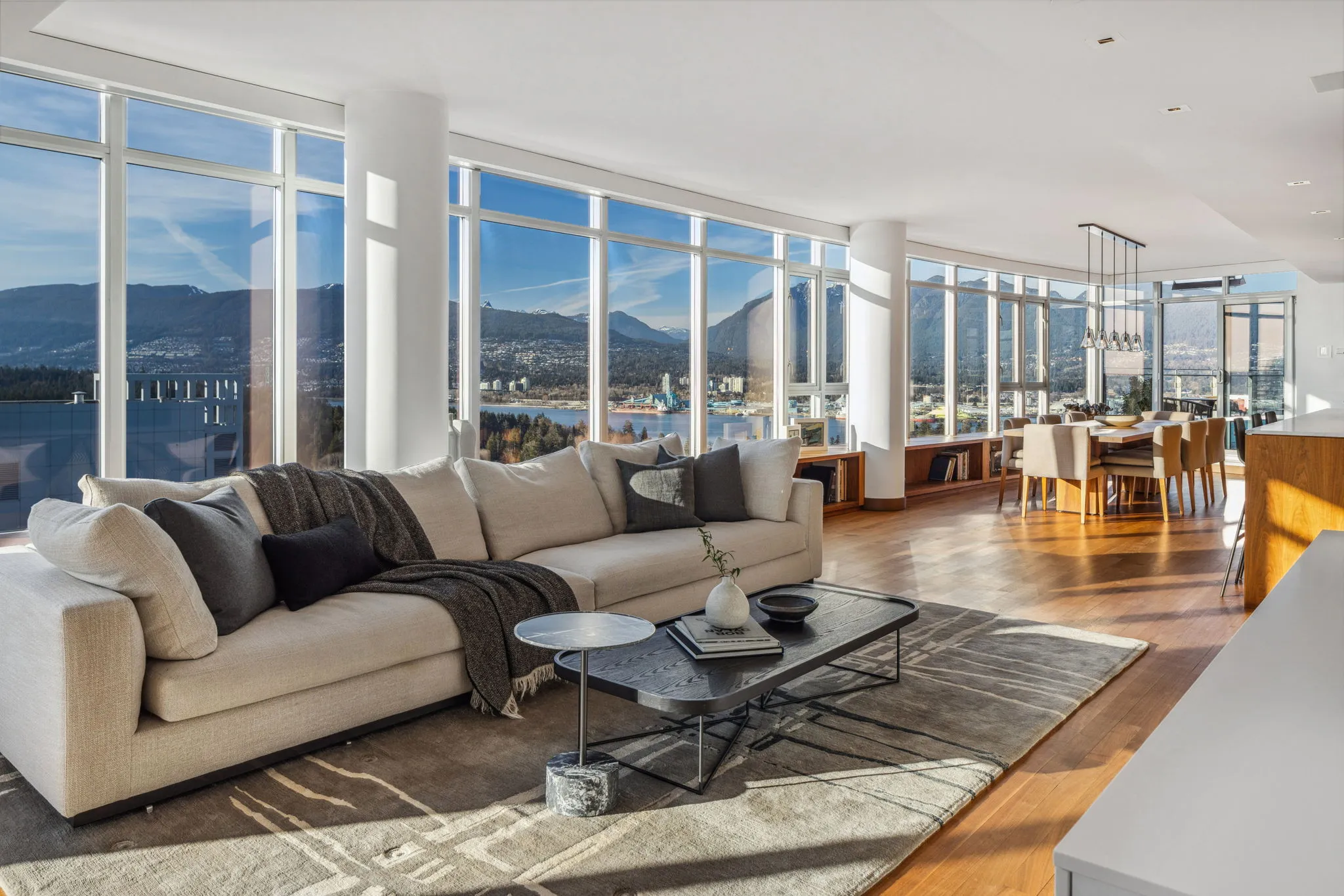 Coal Harbour luxury condo