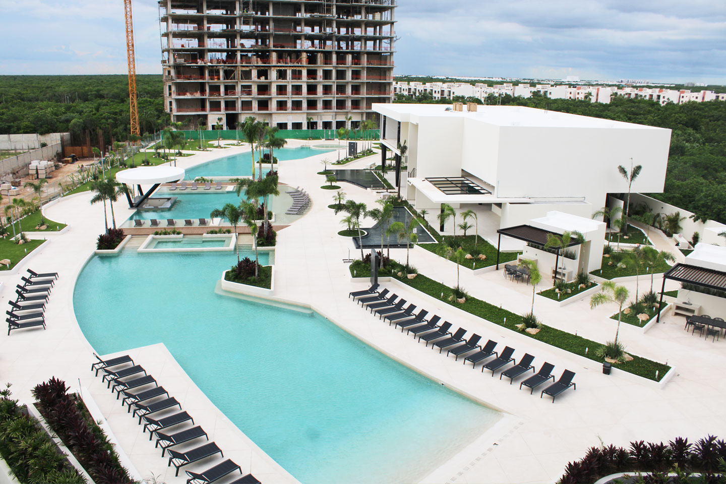 Valle Aurora CANCÚN - Luxury property in AV. HUAYACÁN CANCÚN, Q. ROO. MÉXICO - View 3
