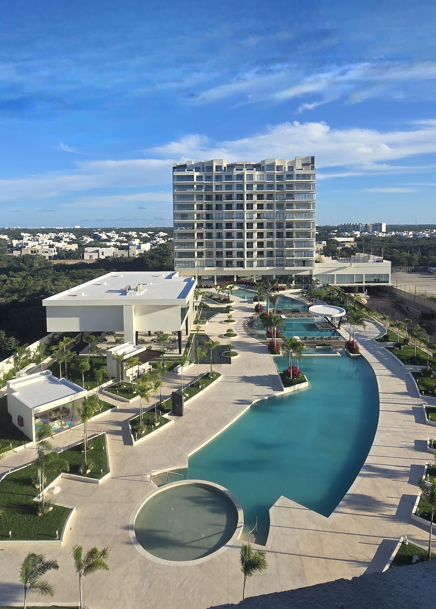 Valle Aurora CANCÚN - AV. HUAYACÁN CANCÚN, Q. ROO. MÉXICO - Luxury Real Estate in South Florida