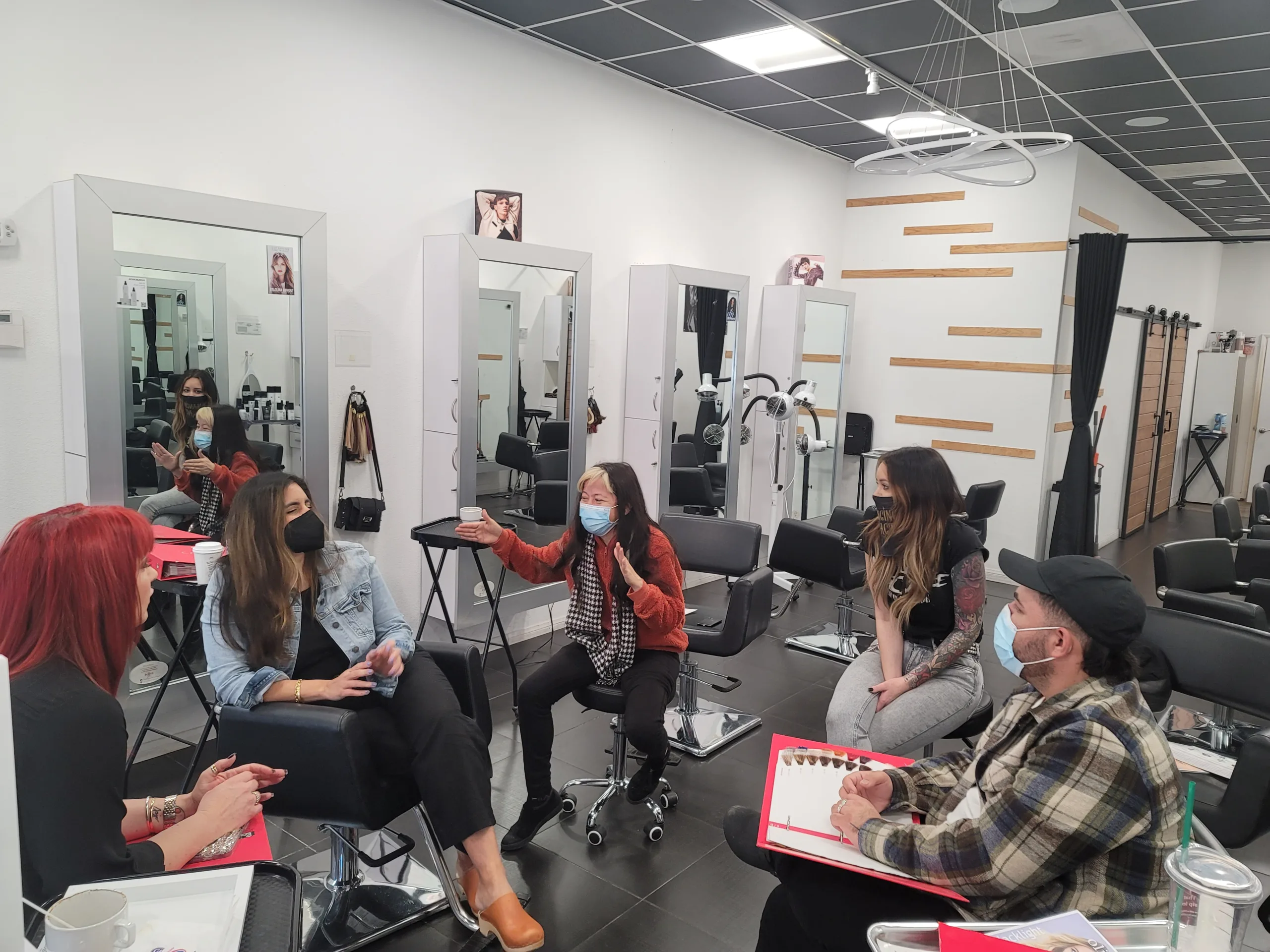 Omnia Salon